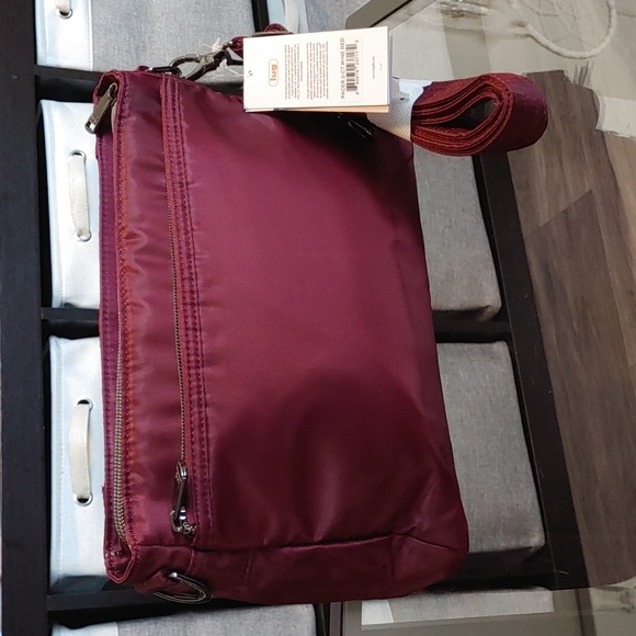 NWT Lug Pacer 2 - Picture 5 of 8